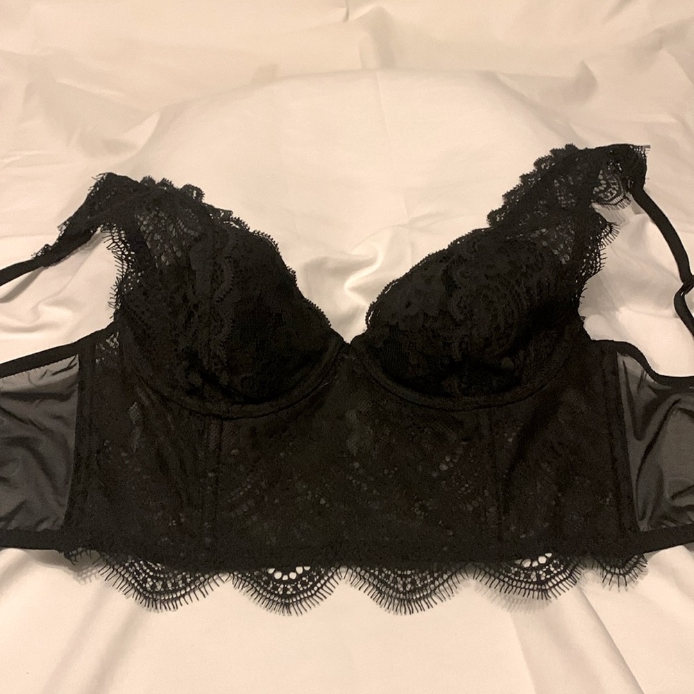 NWT! Black lace, lined Demi Bralette